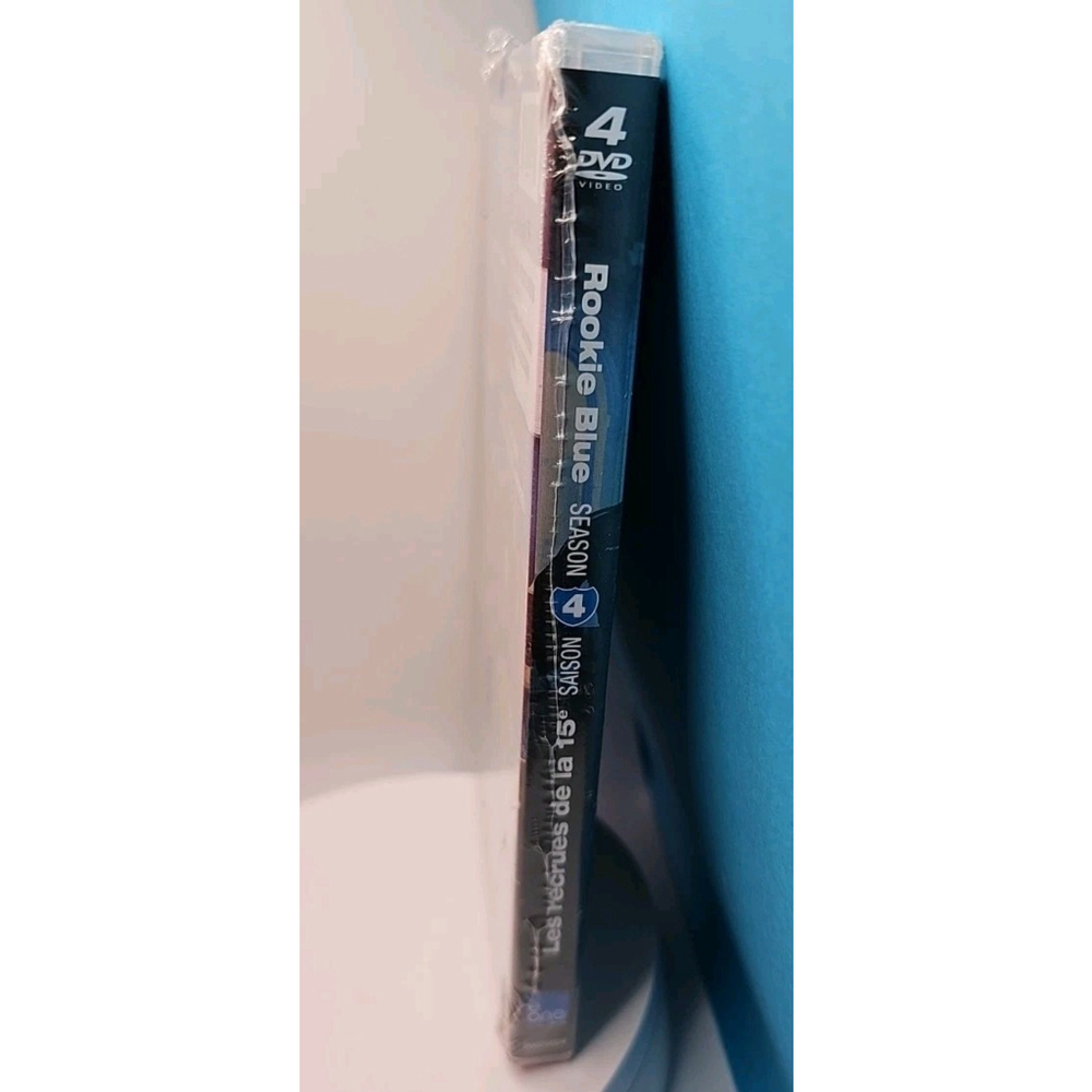 Rookie Blue The Complete Fourth Season 4 (DVD, 4 Disc Set, Region 1) New Sealed - Picture 4 of 4